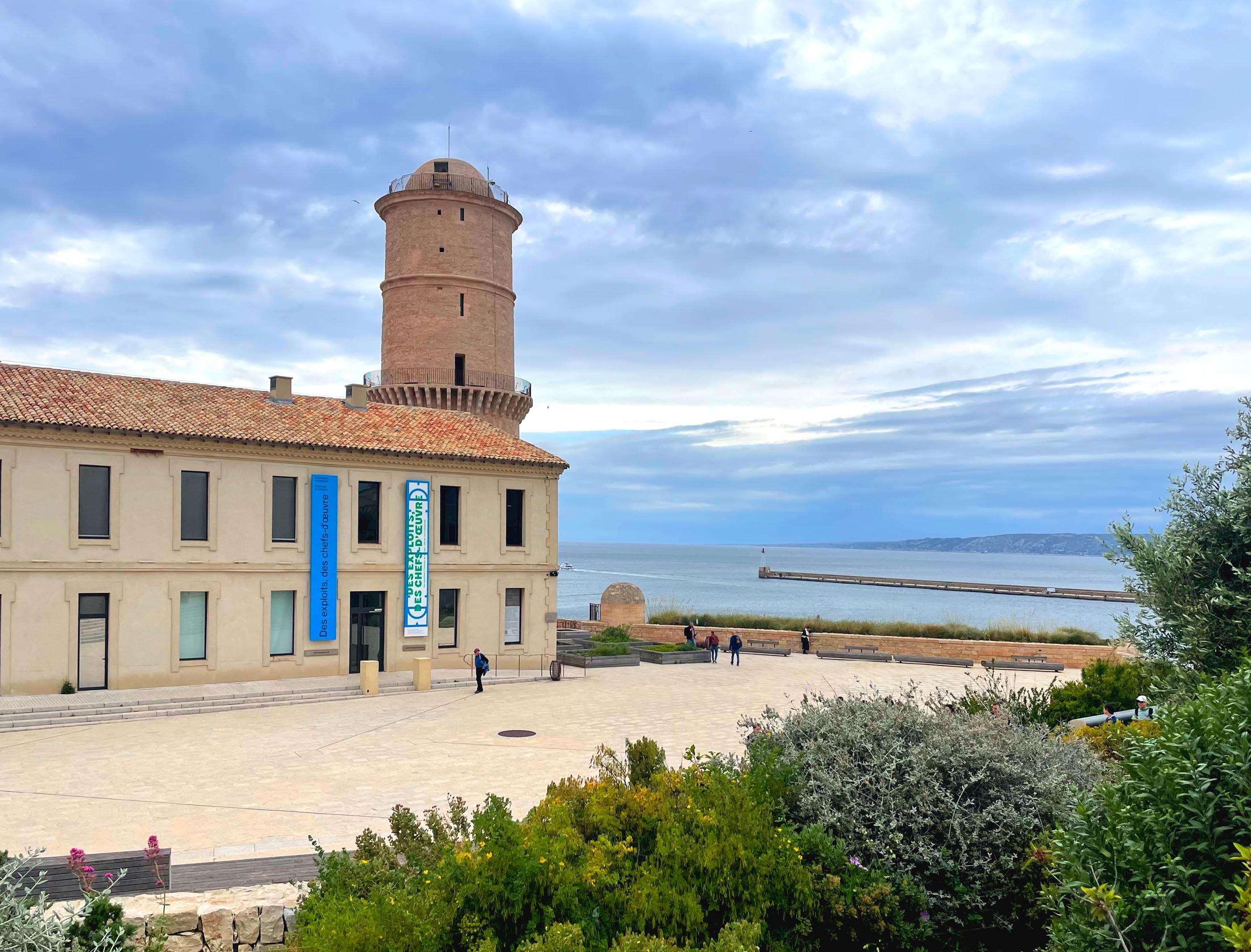 Vue de la signalétique au Mucem